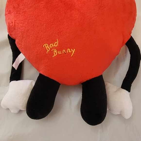 Bad Bunny Un Verano Sin Ti Heart Toy Plush. - Picture 4 of 7